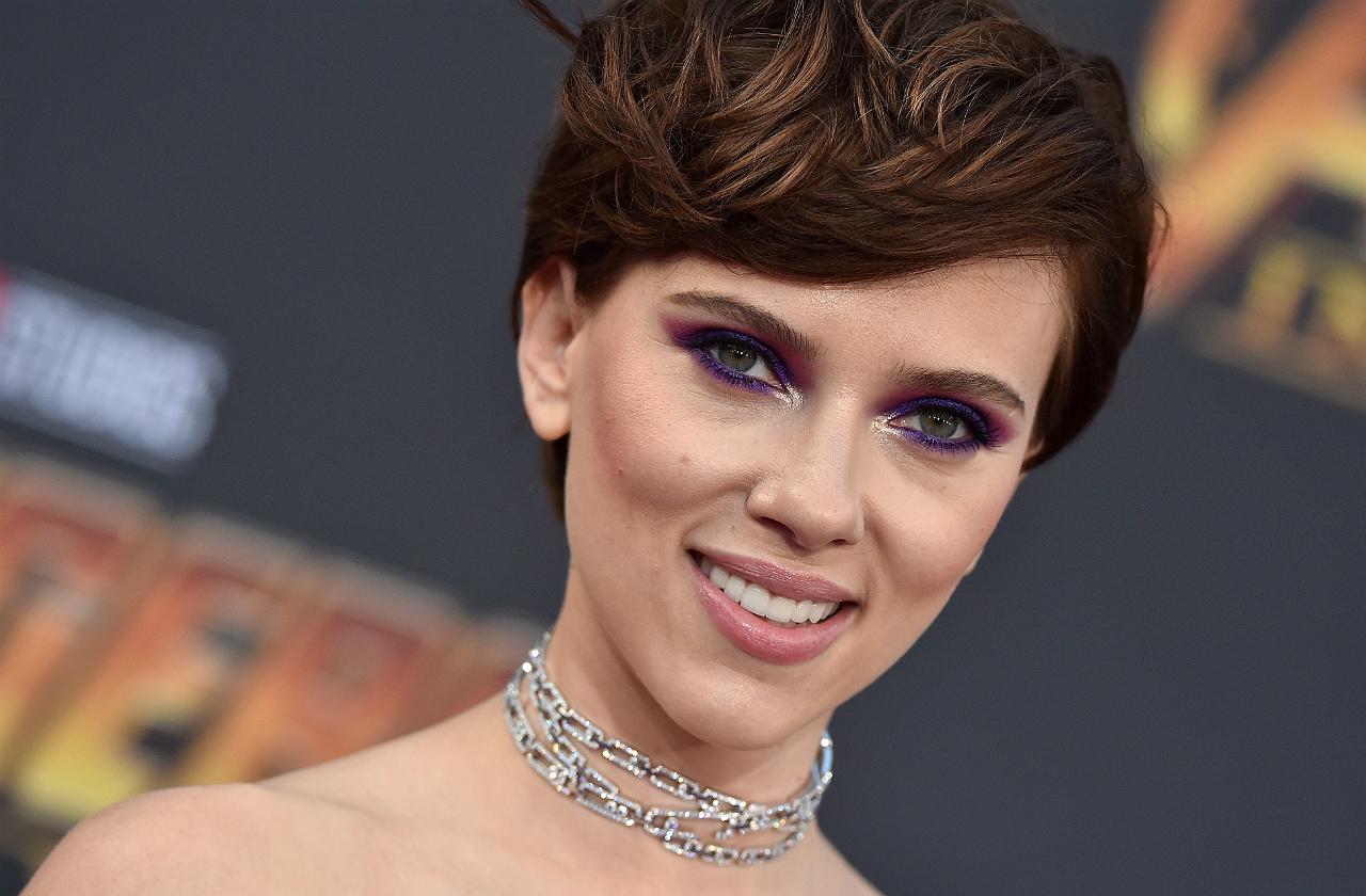 //Scarlett Johansson