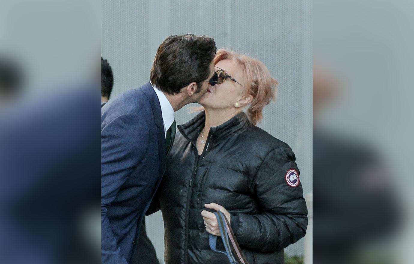 //hugh jackman kissing love wife deborra lee furness